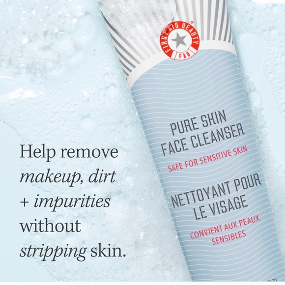 NIB•First Aid Beauty Pure Skin Face Cleanser - Picture 4 of 4